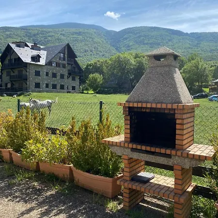 Apartament Check-In Casas Cumbre De Benasque Eriste Zewnętrze zdjęcie